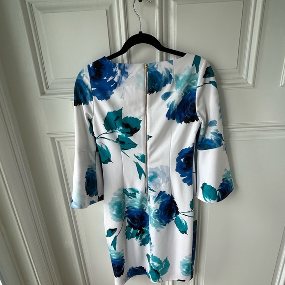 Calvin Klein Bell Sleeve Dress Size 6 - Picture 3 of 5
